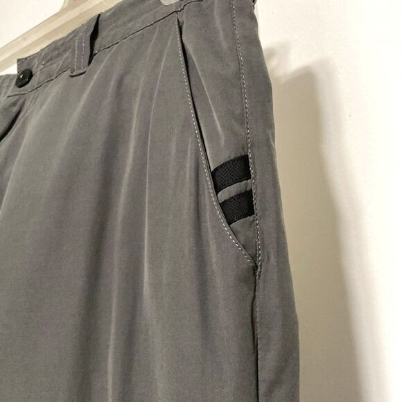 TRAVIS MATHEW Pants Athletic Golf Slacks Athletic Athleisure Gray Mens 34 x 44 - Picture 7 of 14